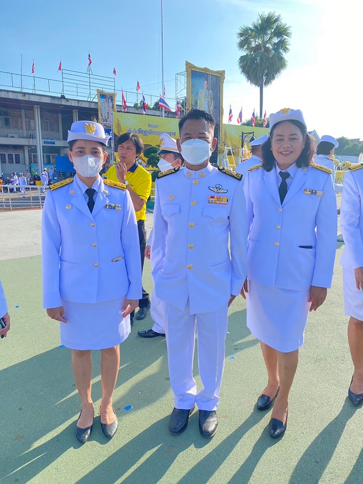 วันนี้ (13/10/66) เวลา 09.00 นนำโดย นายพรศักดิ์ พิมาน นายกเทศมนตรีตำบลวังใหม่พร้อมด้วยตัวแทนงานกองคลังเข้าร่วมพิธีวางพวงมาลา วันนวมินทรมหาราช 13 ต.ค.66  ณ บริเวณหน้าสำนักงานเทศบาลเมือง ชุมพร อ.เมือง จ.ชุมพร
