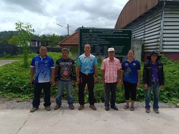 วันนี้ (30 พ.ค. 68) เวลา09.30 น. นำโดยนายสุนทร ดำวรรณ์ ปลัดเทศบาลปฏิบัติหน้าที่ นายกเทศมนตรีตำบลวังใหม่ พร้อมด้วยจ.ส.อ. อนุสรณ์ ชะรินสารนายช่างโยธา รักษาการณ์ ผอ.กองช่าง จ.ส.อ. ศราวุธ พฤกษามุก เจ้าพนักงานป้องกันฯนายชัยวัฒน์ อัมพวัน ผู้ช่วยนายช่างเขียนแบบ นางสาว ทัศนีย์ นาคขวัญผู้ใหญ่บ้านหมูที่5 ลงพื้นที่ตรวจรับงานถนน คสล. ณ ซอยศูนย์พัฒนาเด็กเล็ก หมู่ที่ 5 ต.วังใหม่ อ.เมือง จ.ชุมพร