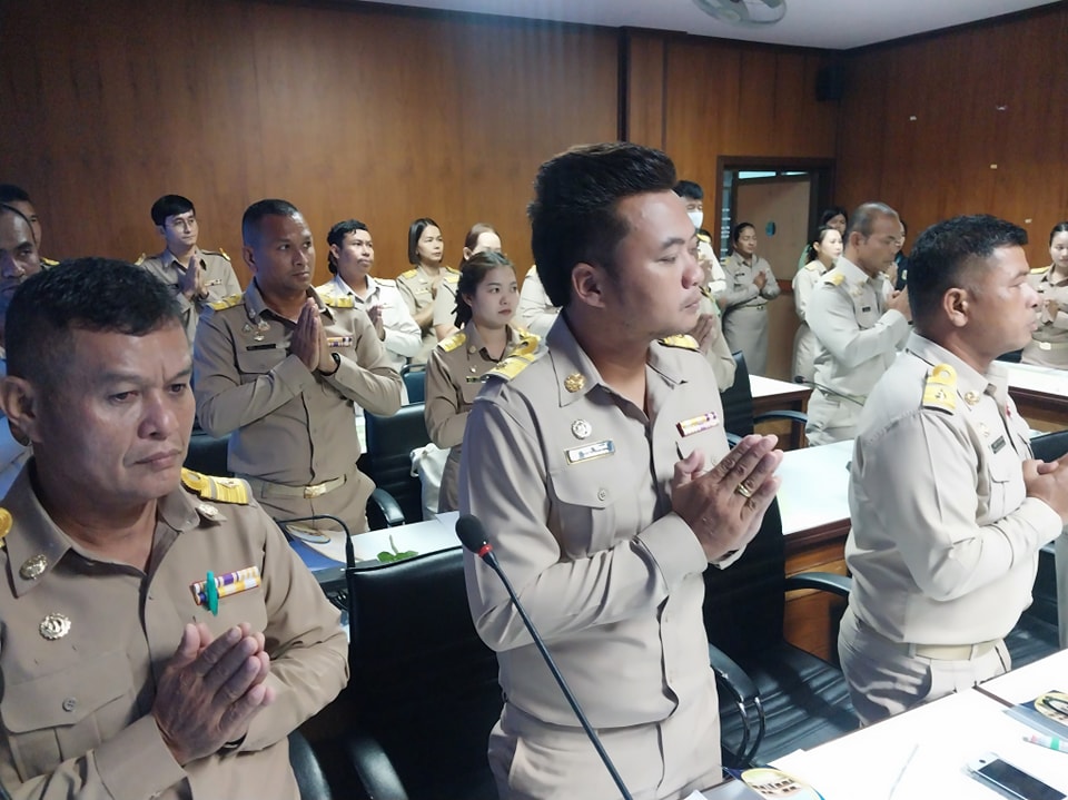 วันนี้ (11 มิถุนายน 2568) เวลา 10.30 น.ณ ห้องประชุมเทศบาลตำบลวังใหม่ นายเจริญโชค พรหมชุติมา นายอำเภอเมืองชุมพร เป็นประธานเปิดการประชุมสภาเทศบาลครั้งแรกตามพระราชบัญญัติเทศบาล พ.ศ. 2496กำหนดให้มีการประชุมสภาครั้งแรกภายในสิบห้าวันนับแต่วันประกาศผลการเลือกตั้งสมาชิกสภาเทศบาลครบตามจำนวนแล้ว
ทั้งนี้ได้มีการเลือกและแต่งตั้ง
- ประธานสภา ผลการเลือกได้แก่ นายรุ่งนพพร สง่าปู
การเลือกรองประธานและเลขานุการสภา
ได้แก่ นายบัญชา ชุ่มชื่น  เป็นรองประธานสภา และนางสาว พงศ์ผกา ยอดทอง ได้รับเลือกตั้งเป็น เลขาสภา
