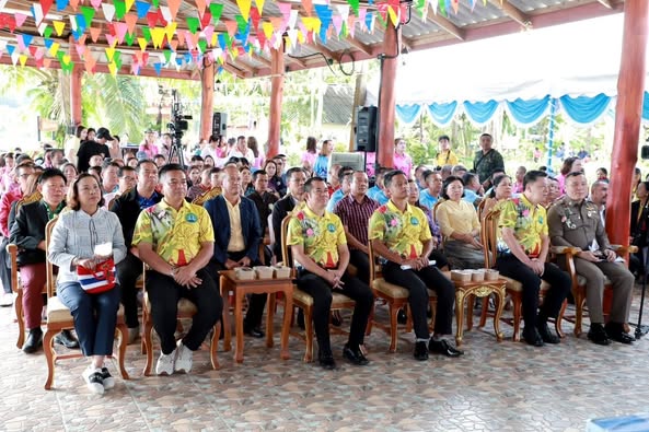 # นักวิชาการศึกษา ทต.วังใหม่ร่วมงานแถลงข่าวการจัดงานแข่งขันเรือยาวประเพณีขึ้นโขนชิงธง จังหวัดชุมพร ประจำปี 2568