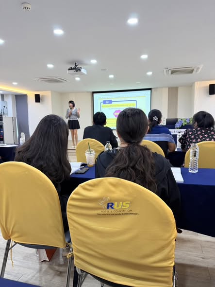 หน่วยตรวจสอบภายใน โดยน.ส.ธัญชนัท พรหมโยธา นักวิชาการตรวจสอบภายในปฏิบัติการ ได้รับอนุญาต เข้าร่วมโครงการฝึกอบรมเชิงปฏิบัติการ หลักสูตร
 “ชี้ทริควิธีการจัดทำเอกสารปฏิบัติงานตรวจสอบภายใน เริ่มจาก 0-100 จากมาตรฐาน 1000-มาตรฐาน 26000 สำหรับ อปท.และหน่วยงานของรัฐอื่น เพื่อตอบโจทย์ทุกตัวชี้วัดที่กรมส่งเสริมการปกครองส่วนท้องถิ่น และกระทรวงการคลัง (กรมบัญชีกลาง) กำหนด” 
รุ่นที่ 2 ระหว่างวันที่ 14-16 พฤศจิกายน 2568 
ณ โรงแรม RUS Hotel&Convention