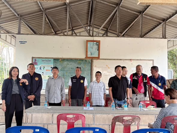 เข้าร่วมประชุมเชิงปฏิบัติการและบูรณาการการจัดทำแผนพัฒนาตำบลร่วมกับพัฒนาชุมชนอำเภอเมืองชุมพร กำนัน ผู้ใหญ่บ้านองค์กรชุมชน((ศอ.ช.ค. ) ตำบลวังใหม่ประธาน รพ.สต.วังใหม่ ปราชญ์ชาวบ้าน ณ ศาลาหมู่บ้านน้ำผุด หมู่ที่ 3 ตำบล.วังใหม่ อ. เมือง จ.ชุมพร