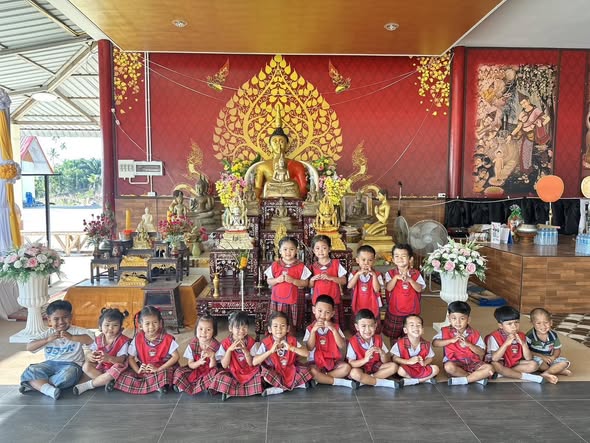 วันนี้(มีนาคม 2569 )เวลา 08.30น.ศพด.โรงเรียนวัดน้อมถวาย สังกัดเทศบาลตำบลวังใหม่พร้อมด้วยผู้ปกครองและเด็ก  ร่วมกิจกรรมวันมาฆบูชา ณ วัดน้ำผุด หมู่ที่3 ตำบลวังใหม่ อ.เมือง จ.ชุมพร