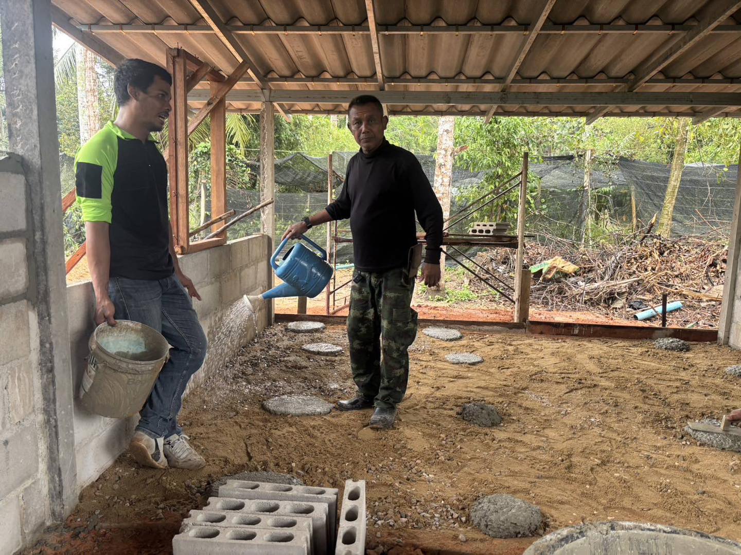 ร่วมกันสร้างบ้านให้กับผู้พิการ “โครงการปรับสภาพสิ่งแวดล้อมที่อยู่อาศัยให้เหมาะสมและปลอดภัย” กลุ่มเปราะบาง (ผู้พิการ) ให้กับนายสายันต์ เกสดา บ้านเลขที่ 116 หมู่ที่ 6 ต.วังใหม่ อ.เมือง จ.ชุมพร