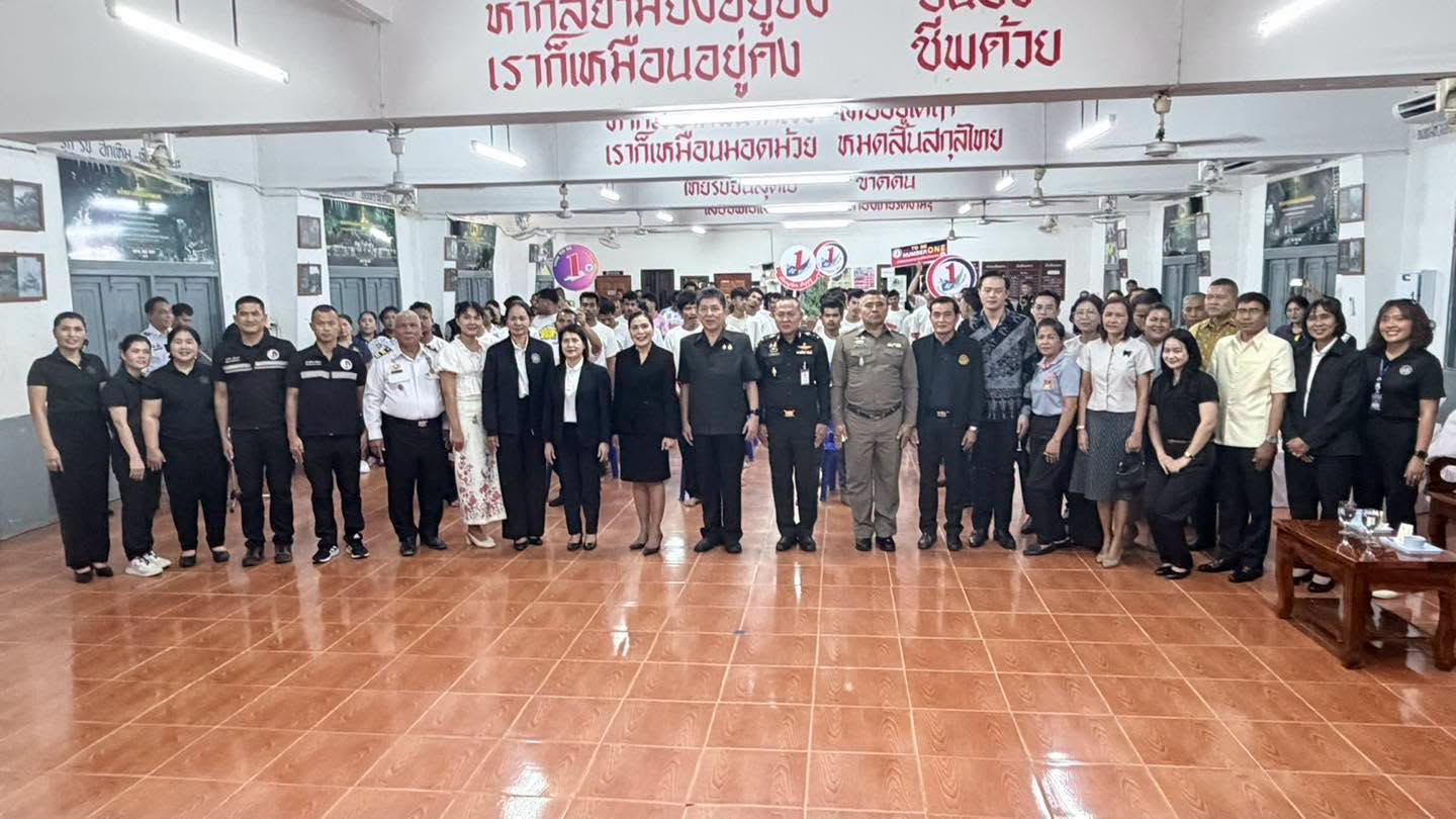 นายพรศักดิ์ พิมาน นายกเทศมนตรีตำบลวังใหม่ มอบหมาย นายราชิต ชังช่างเรือ รองนายกเทศมนตรี พร้อมด้วยนางสาวพรพรหม พิมาน เลขานุการนายกเทศมนตรี