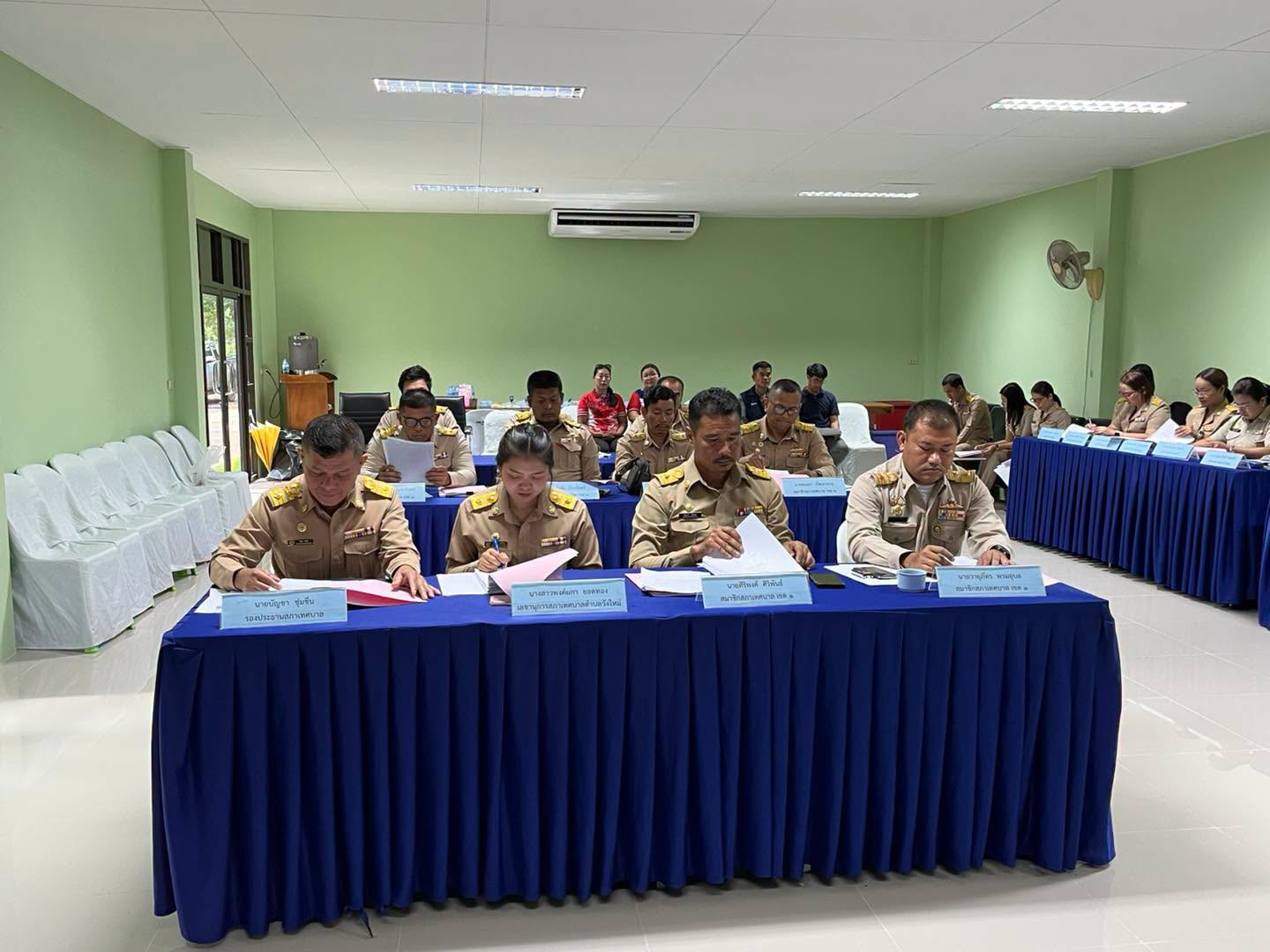 วันนี้ 14 สิงหาคม 2569 เวลา 10.00น. 👮นายพรศักดิ์พิมาน นายกเทศมนตรีตำบลวังใหม่ เข้าร่วมการประชุมสภาเทศบาลสมัยสามัญสมัยที่ 3 ครั้งที่ 1 ประจำปี 2569 ณ ห้องประชุมเทศบาลตำบลวังใหม่ 🥰